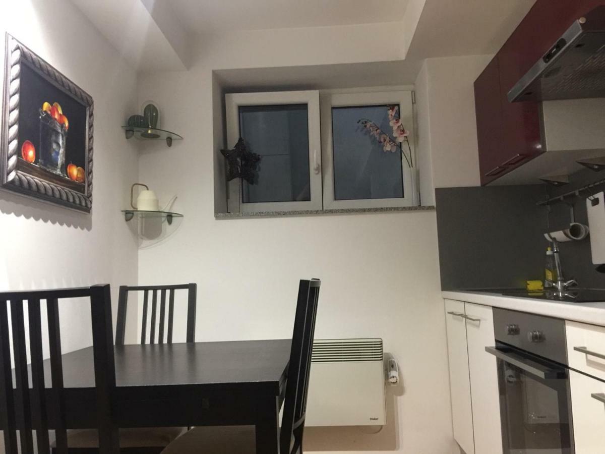 Apartment Red Square Любляна Экстерьер фото